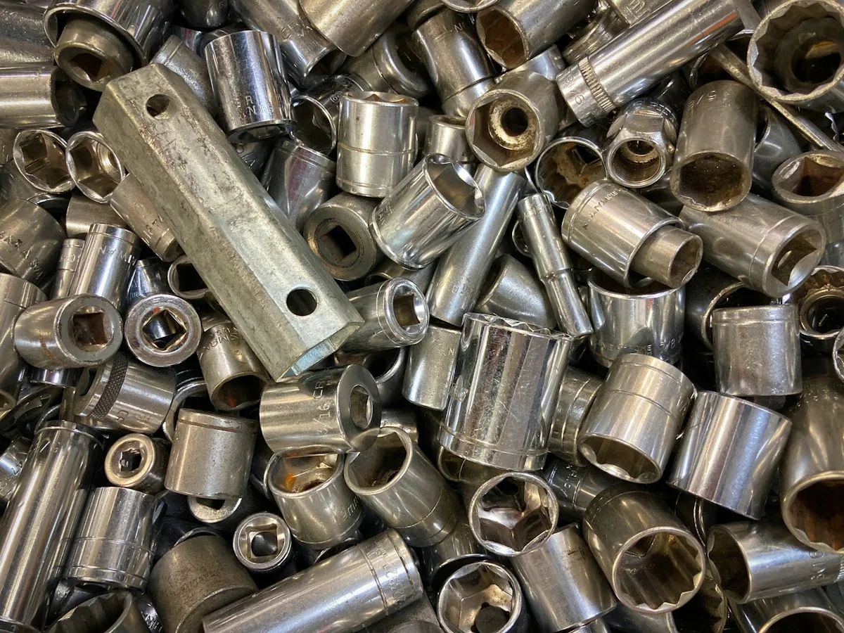 Cánh inox hay cánh gang: chọn loại nào?